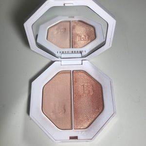 Fenty Beauty highlighter duo